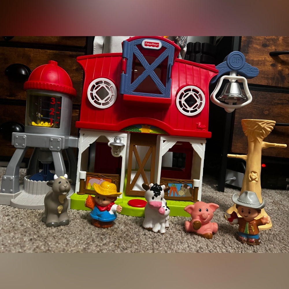 2016 Fisher-Price Little People Caring for Animals Farm with animals